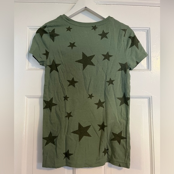 Green Star Shirt - Picture 2 of 3